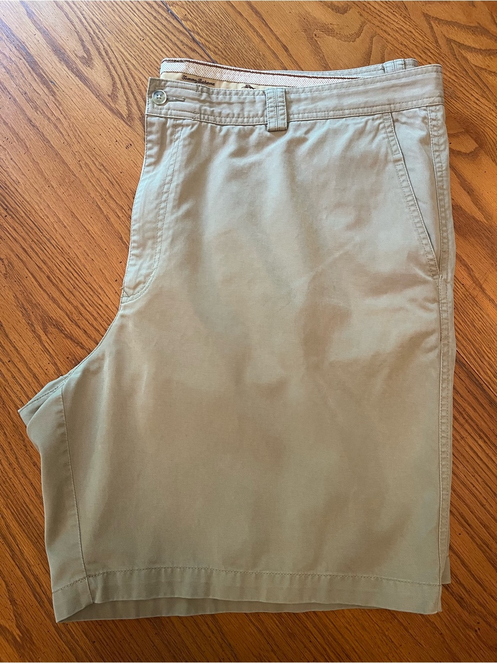 Tommy Bahama Flat Front 8” Men’s Chino Shorts 44W